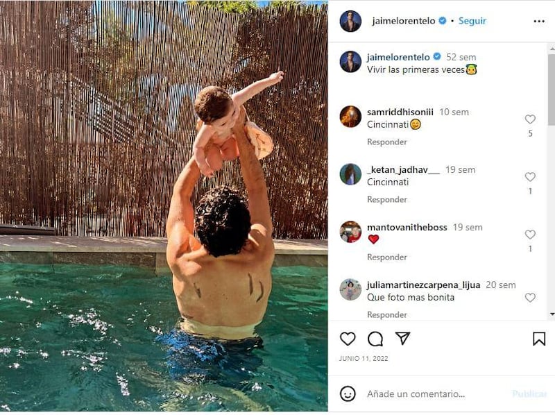 Jaime Lorente junto a su hija, Amaia