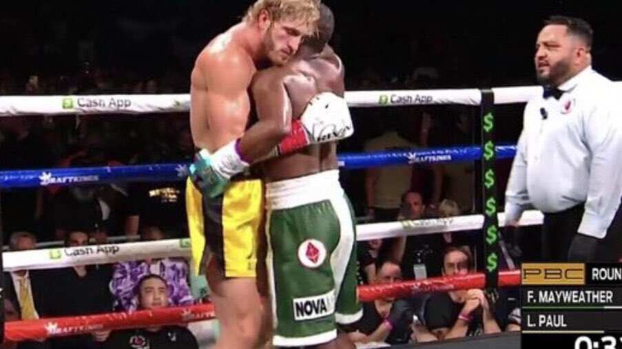 Floyd Mayweather en acción.