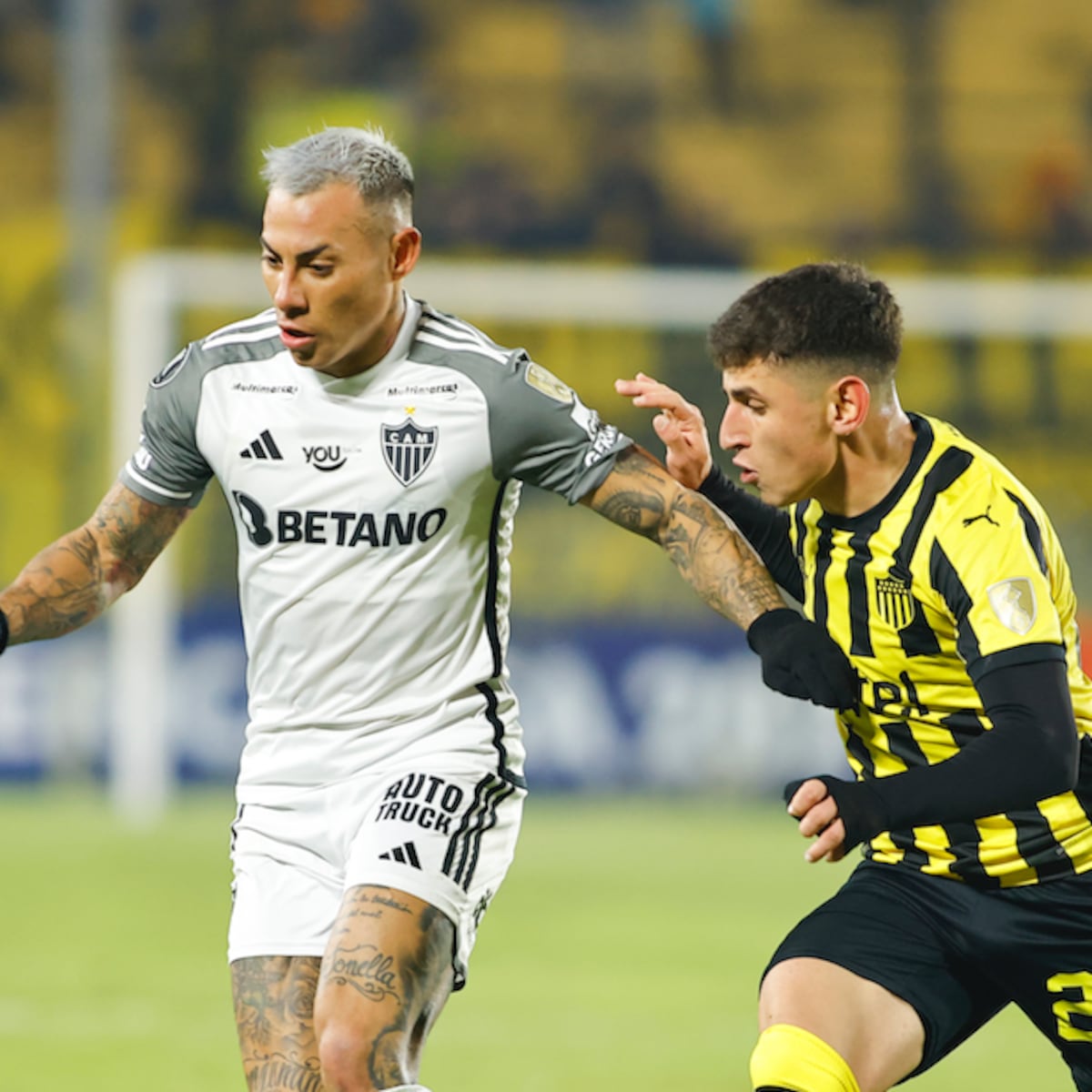 Vargas quiere unirse a los chilenos campeones de la Libertadores en el extranjero Vargas quiere unirse a los chilenos campeones de la Libertadores en el extranjero