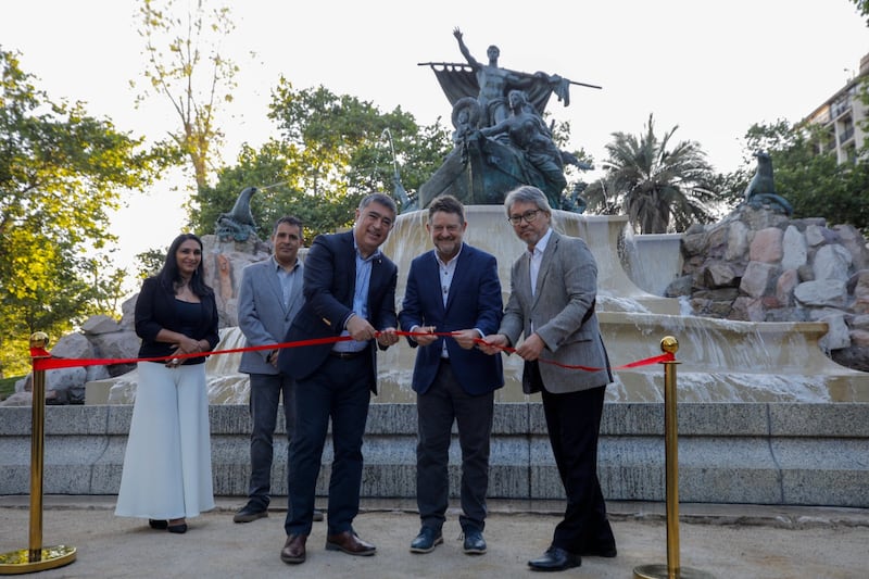 Este viernes se reinauguró la Fuente Alemana en el centro de Santiago