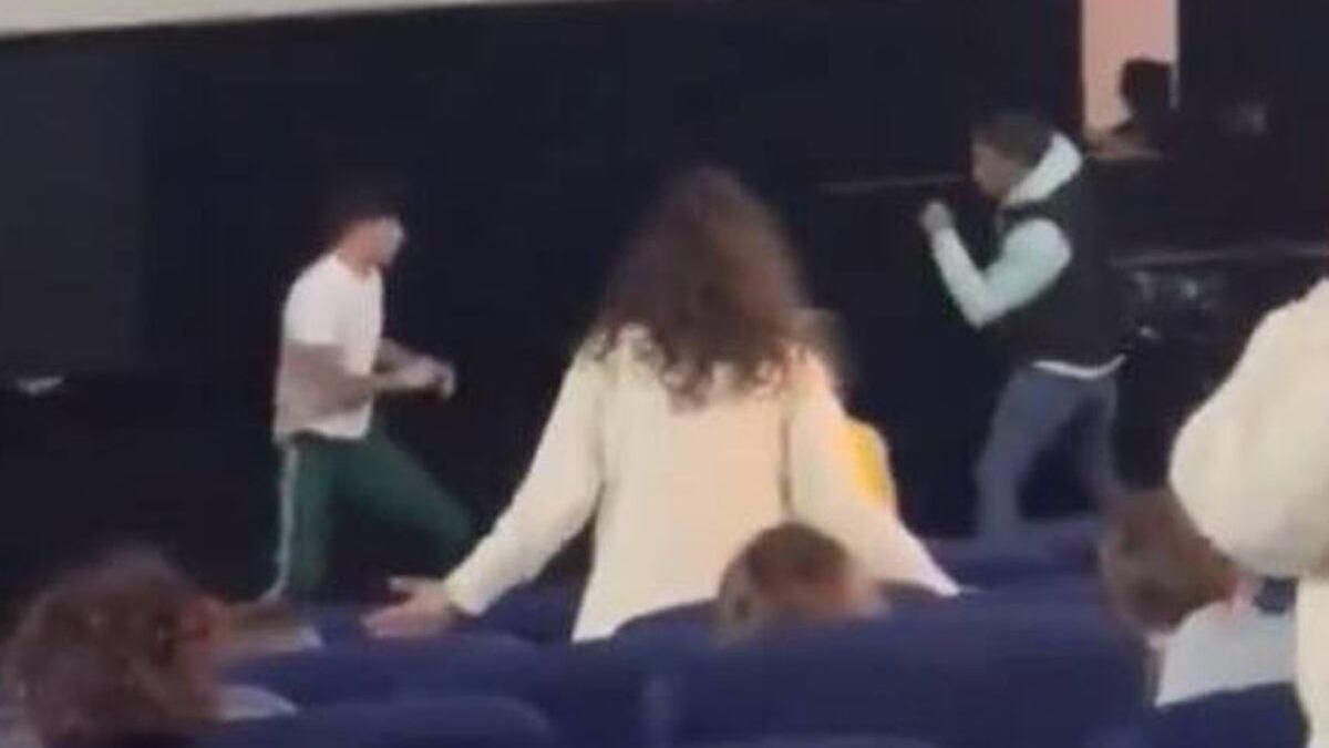 boxeador noqueo a agresor