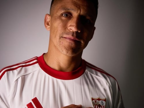 Alexis Sánchez descarta salida inmediata de Sevilla y explica su futuro: “Estoy feliz aquí”