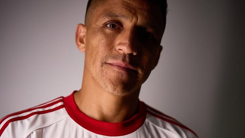 “La primera sorpresa”: prensa española alerta que Alexis Sánchez no se presentó a los entrenamientos en su primer día como refuerzo de Sevilla