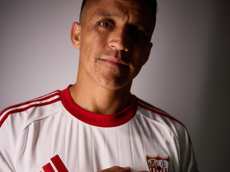 “La primera sorpresa”: prensa española alerta que Alexis Sánchez no se presentó a los entrenamientos en su primer día como refuerzo de Sevilla