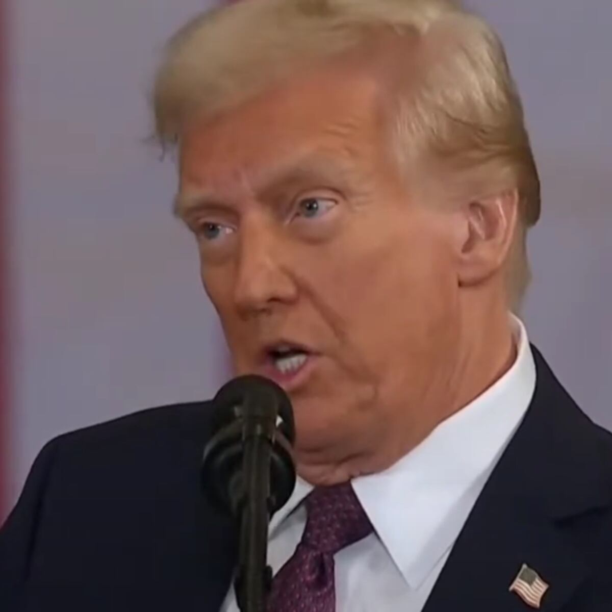 Gobernador de California pide ayuda a Trump por incendios Gobernador de California pide ayuda a Trump por incendios