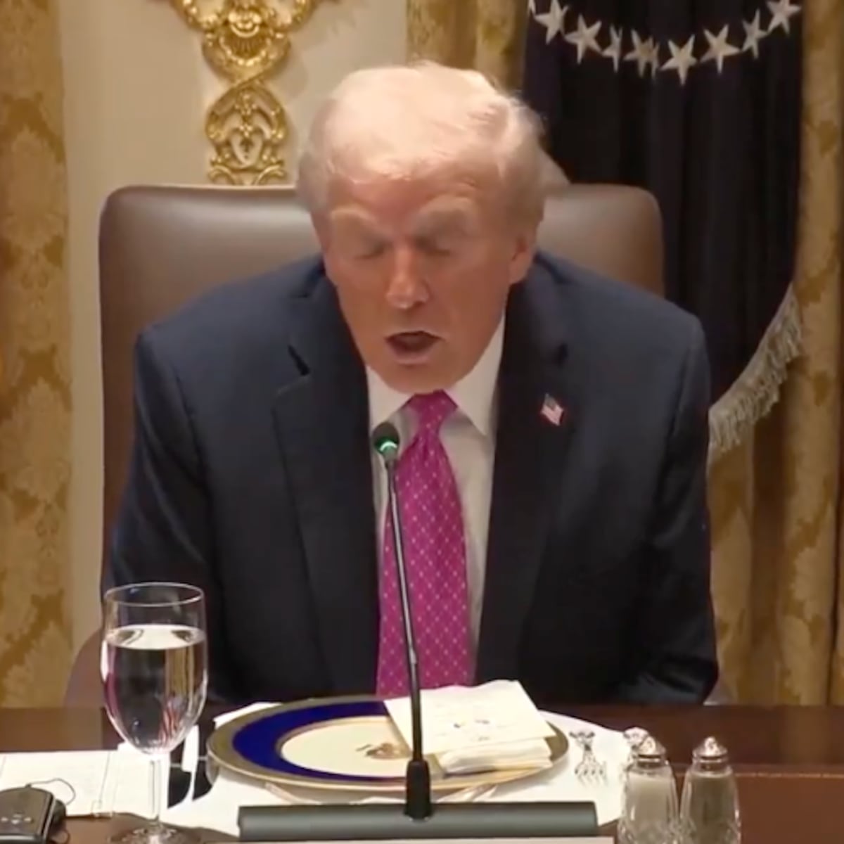 Trump revela oferta de Maduro para evitar enfrentamiento con EE.UU. Trump revela oferta de Maduro para evitar enfrentamiento con EE.UU.