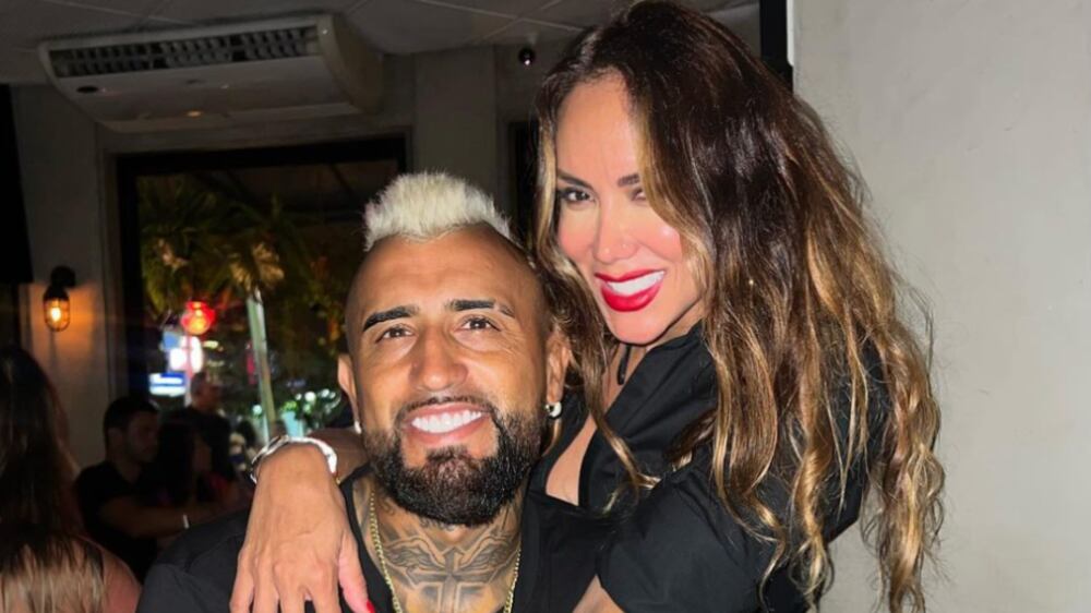 Arturo Vidal y Sonia Isaza | Fuente: Instagram