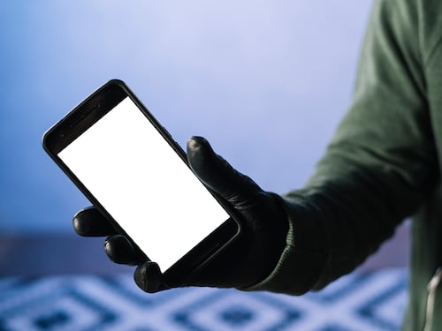 ¿Tu celular actúa extraño? Guía definitiva para detectar virus y eliminarlos de raíz