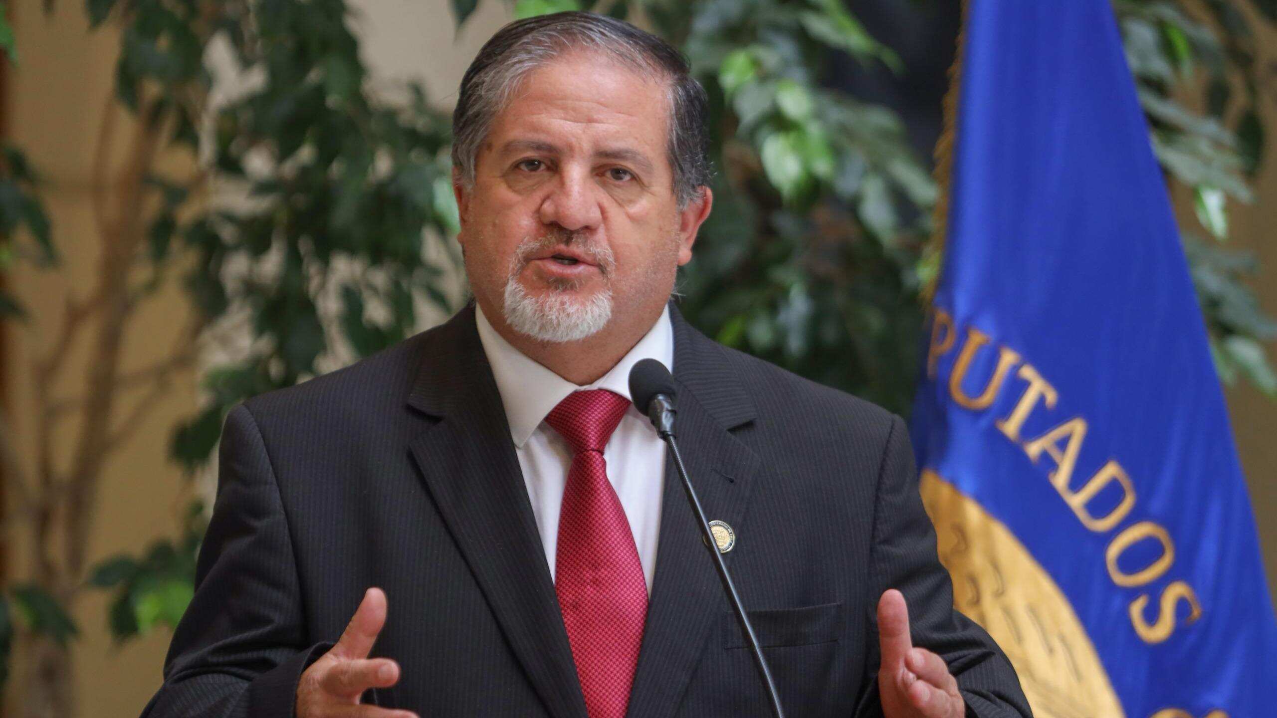 Diputado Roberto Arroyo