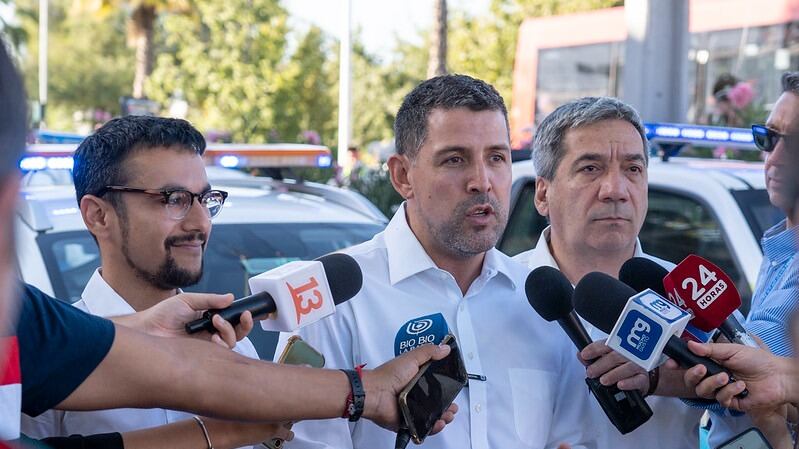 Alcaldes Daniel Reyes, La Florida, y Miguel Concha, Peñalolén, en fiscalización vehicular