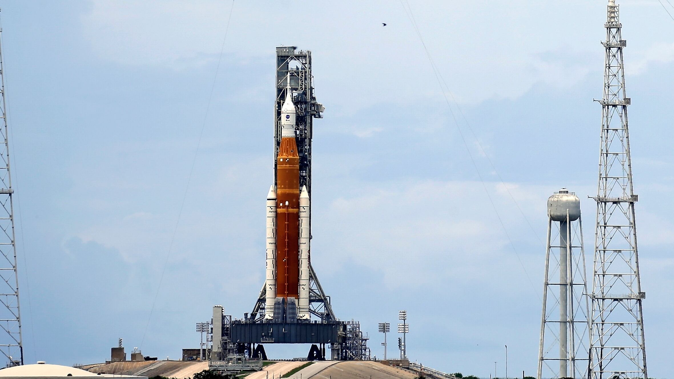 La NASA suspendió el lanzamiento del cohete