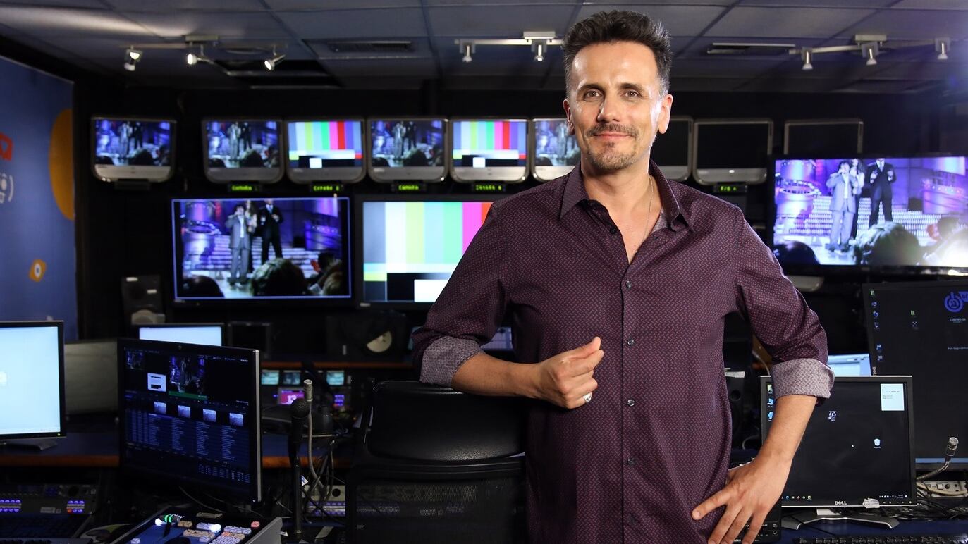 El periodista será el animador del nuevo reality "Tierra brava", que se estrenará este domingo en las pantallas de Canal 13.