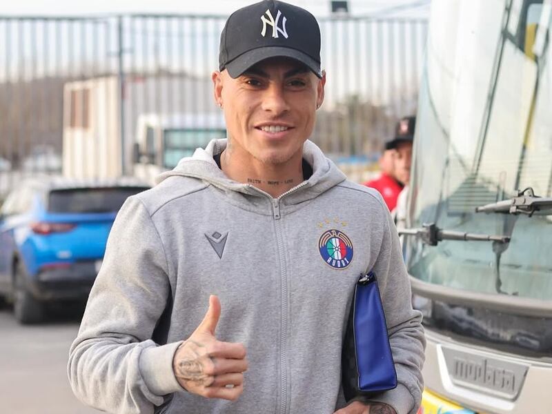 “Son ídolos, no deberían abuchearlos”: DT de Audax Italiano espera un buen recibimiento de hinchas de la U para Eduardo Vargas