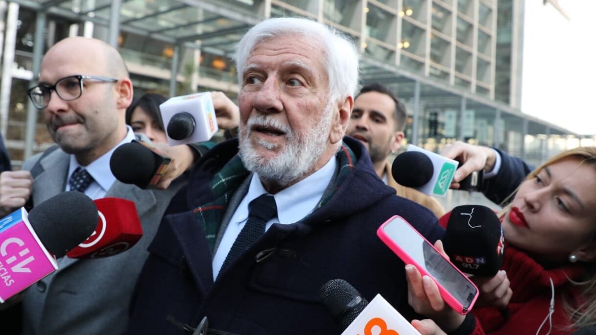 La Primera Sala de la Corte de Apelaciones de Santiago confirmó este martes la prisión preventiva para el exalcalde de Vitacura mientras dure la investigación de 150 días por delitos de corrupción y fraude al fisco.