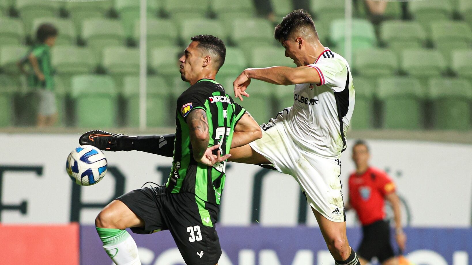 Colo Colo fue vapuleado en Brasil