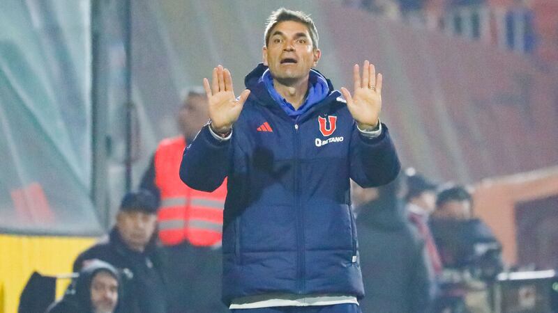 Johnny Herrera pierde la paciencia con Pellegrino: “Pareciera que la U estaba jugando contra el Barcelona”