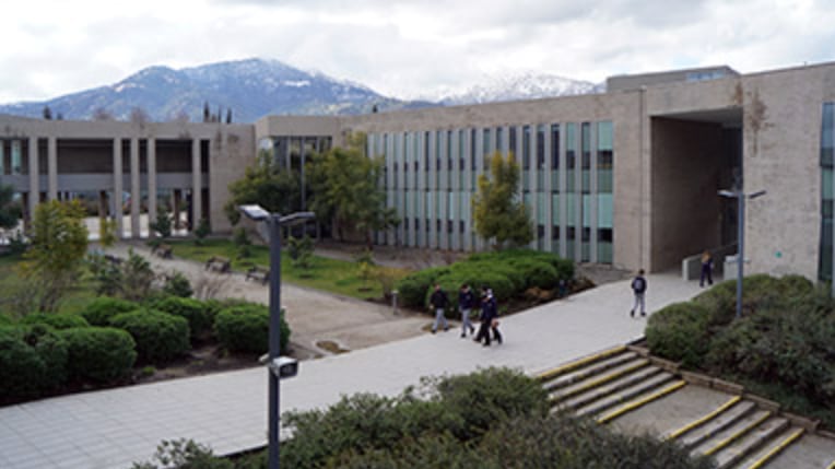 Santiago College