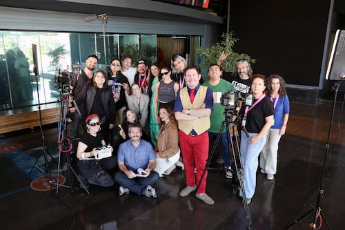 Canal 13 lidera en Chile el consumo de teleseries verticales: acumulan más de 100 millones de visualizaciones