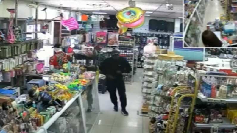 Asalto Mall Chino de Talagante | Captura: T13 de Canal 13