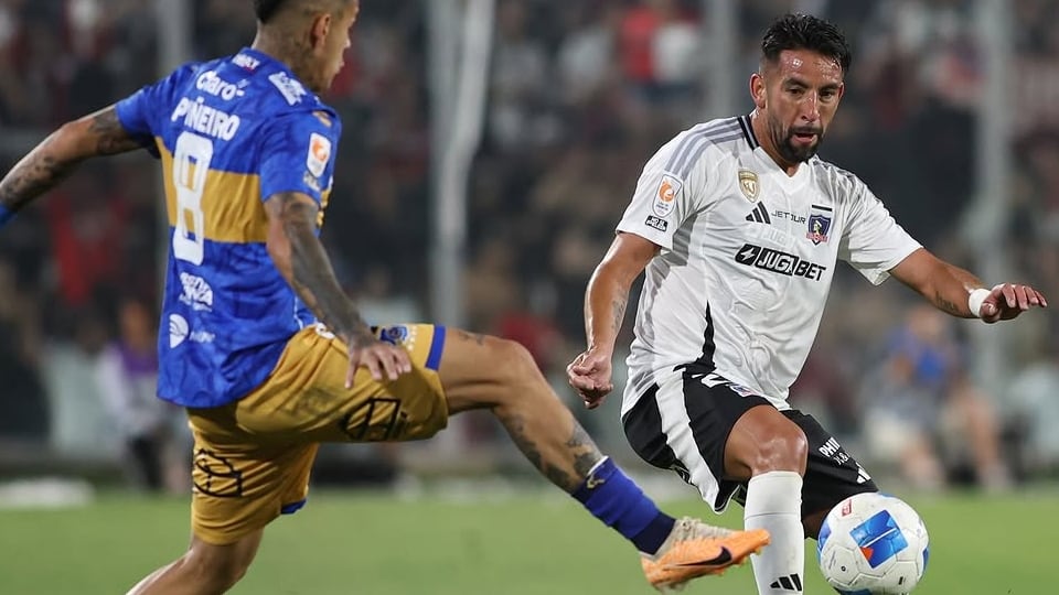 Jorge Almirón volverá a utilizar una línea de cuatro defensores en el partido de esta noche frente a Atlético Bucaramanga.