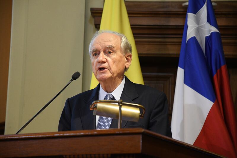 Alejandro Foxley.