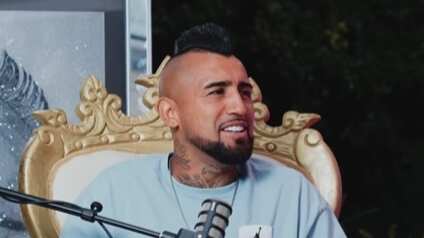 El mediocampista de Colo Colo ha publicado los últimos días en redes sociales algunos fragmentos de lo que será su nuevo programa de entrevistas "El reinado de Vidal".