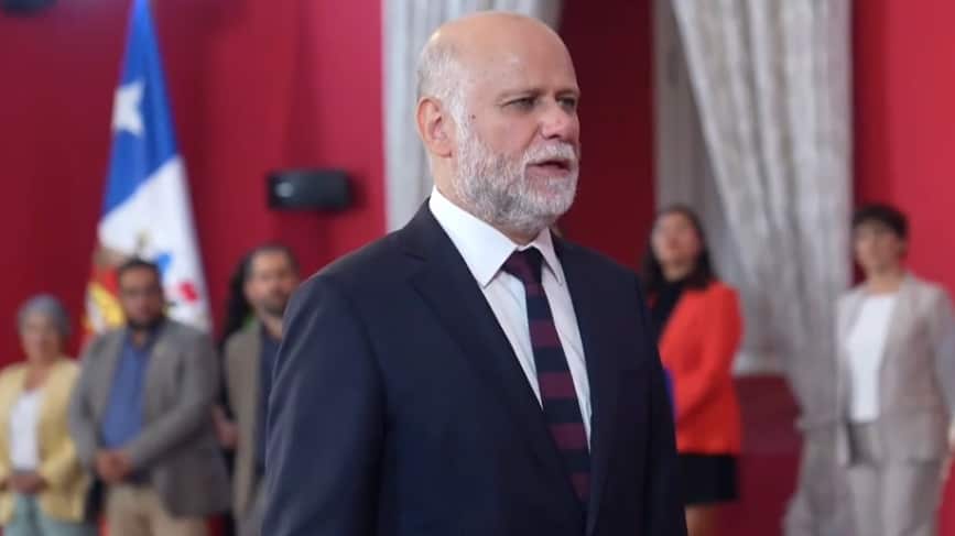 Álvaro Elizalde asume como nuevo ministro del Interior del gobierno de Boric.