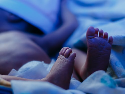 Informe del INE revela que varias regiones del país registran más muertes que nacimientos