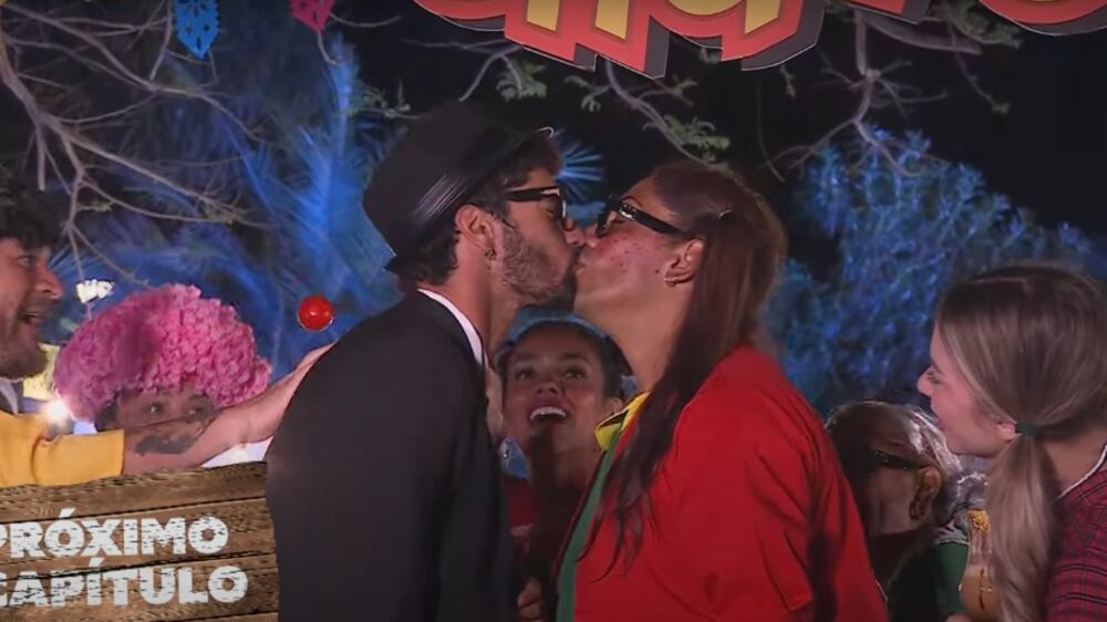 Jhonatan Mujica y Botota Fox | Captura: Canal 13