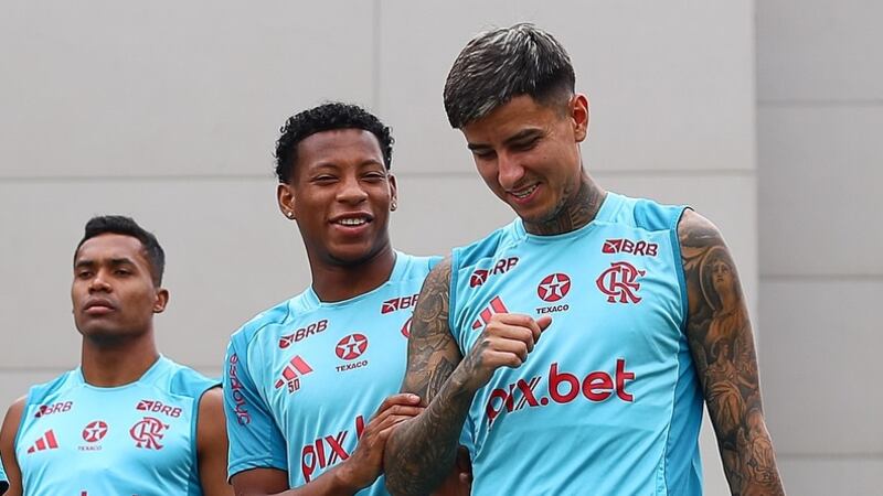 ¿Lo extrañará la Roja? En Brasil destacan rendimiento de Erick Pulgar e hinchas de Flamengo aseguran que es el mejor mediocampista del país