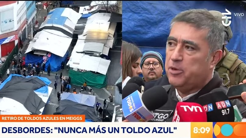 El alcalde de Santiago lideró el gigantesco operativo contra el comercio ilegal en el barrio Meiggs.