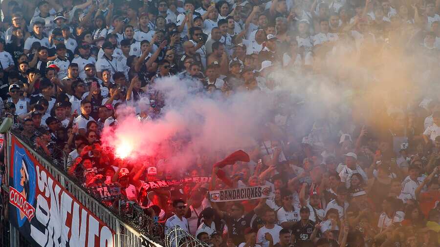 Hinchada de Colo Colo