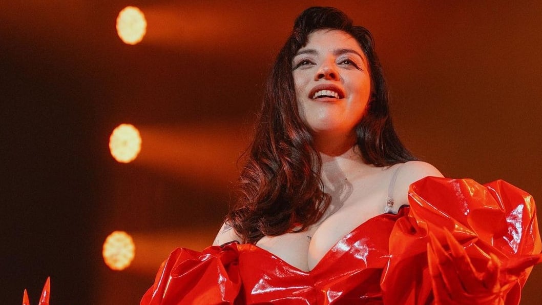 La cantante chilena Mon Laferte reveló a sus seguidores de redes sociales el origen de su disco nominado a los Premios Grammys.