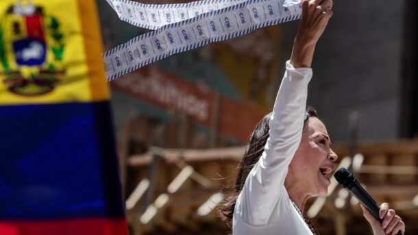 Opositores denuncian persecución de Nicolás Maduro a poco de la polémica toma de posesión