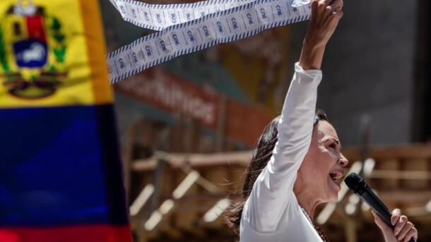 Opositores denuncian persecución de Nicolás Maduro a poco de la polémica toma de posesión