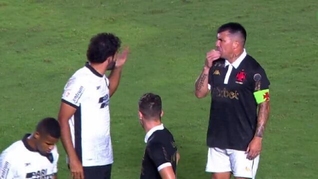 El encontrón entre Gary Medel y Diego Costa