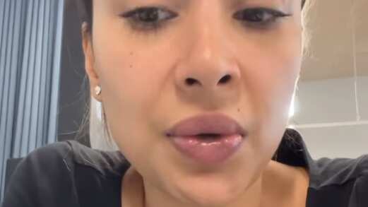 "Tiene olor a pata, tiene olor a axila, tiene los dientes podrido. De verdad, una hue... asquerosa y aquí estoy pero nadie me entiende", cerró "Arenita", continuando con su descanso.