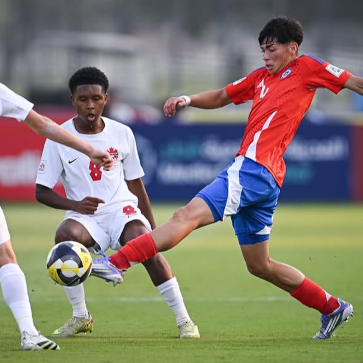 Chile gana en Mundial Sub 17 pero queda eliminado por diferencia de goles Chile gana en Mundial Sub 17 pero queda eliminado por diferencia de goles