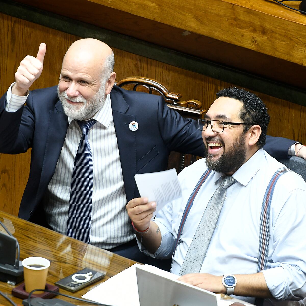 Ministro de Educación destaca apoyo transversal al proyecto de deuda histórica de profesores Ministro de Educación destaca apoyo transversal al proyecto de deuda histórica de profesores