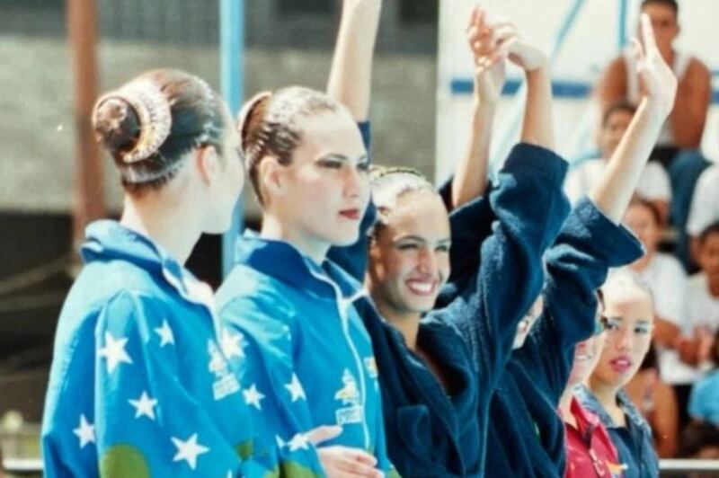 La actriz compartió una profunda reflexión en sus redes sociales de su paso por el equipo chileno de gimnasia en su juventud.