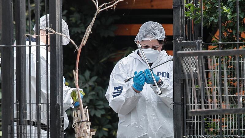 Detienen a dos menores y un adulto por portonazo que terminó con la muerte de hombre de 75 años en Maipú
