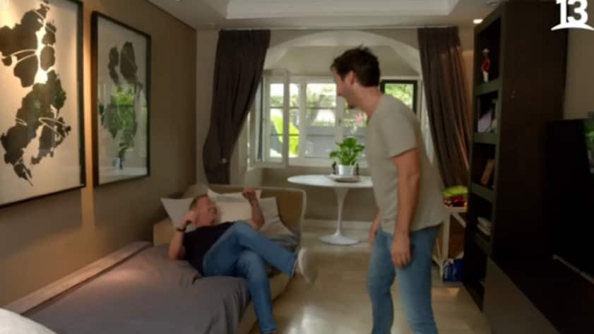 Benjamín Vicuña abrió las puertas de su casa en Buenos Aires, Argentina, y mostró una serie de rincones en el programa De tú a tú.
En conversación con Martín Cárcamo, el actor entregó detalles del hogar que lo alberga hace un año, un espacio clave para compartir con sus hijos.