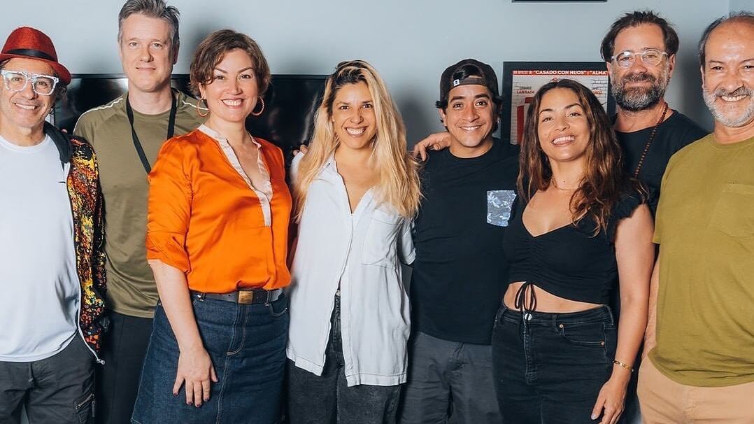 Fernando Larraín mostró los primeros ensayos de "Casado con hijos".