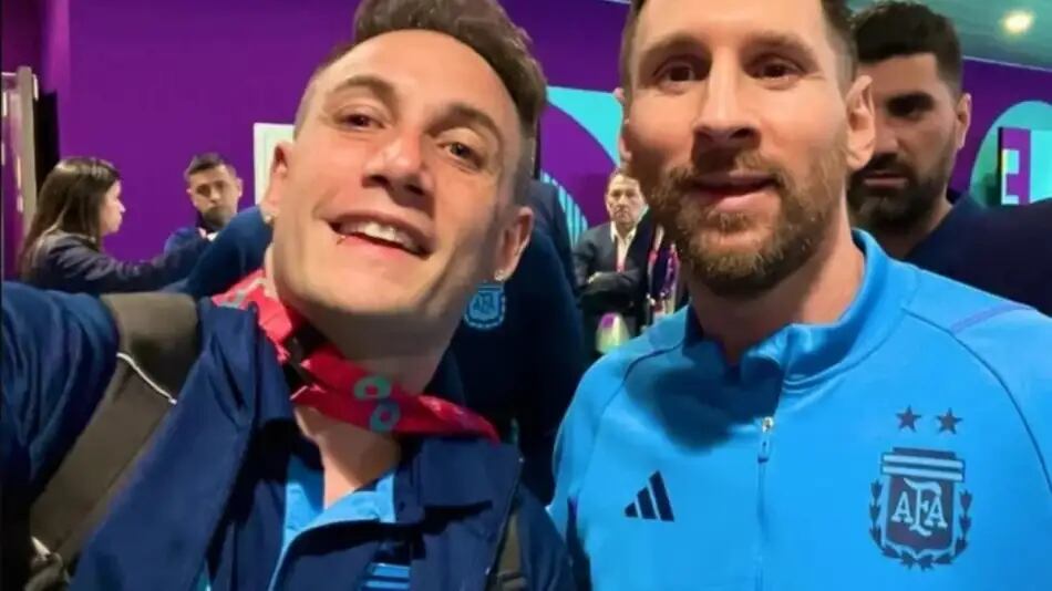 Momo junto a Lionel Messi