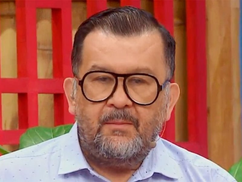 “Habla más de ustedes que de mí”: Carlos Zárate barrió con enjambre de haters que lo criticaron por su acento y apariencia