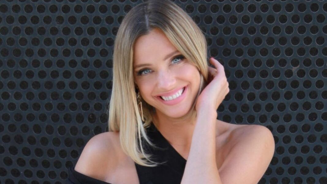 La periodista y conductora de "El discípulo del chef" confirmó su renovación de contrato con Chilevisión, señal en la que en los próximos días reemplazará a la desvinculada Millaray Viera como animadora de "Yo soy".