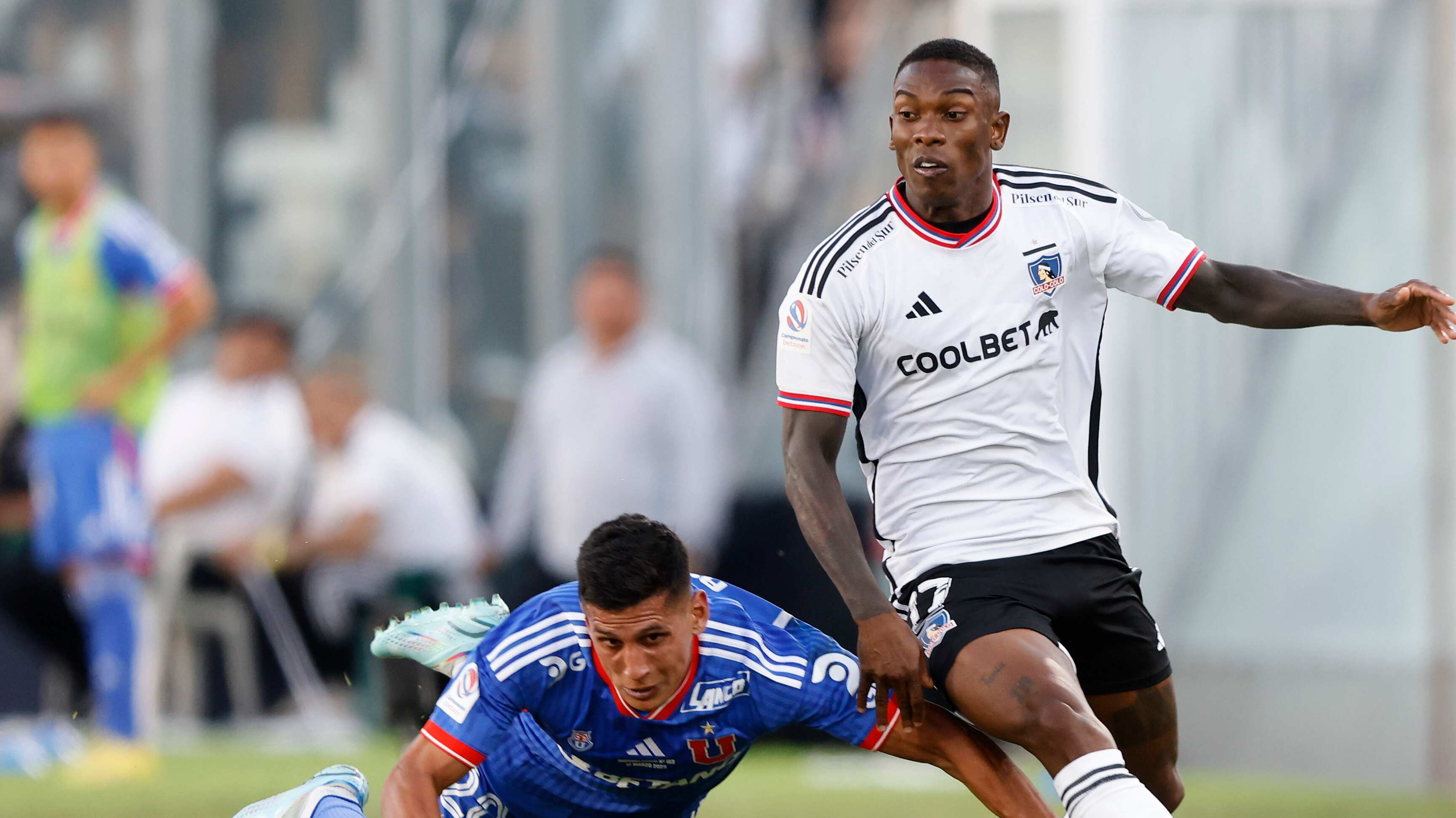 El delantero colombiano tendría ganas de dejar Colo Colo.