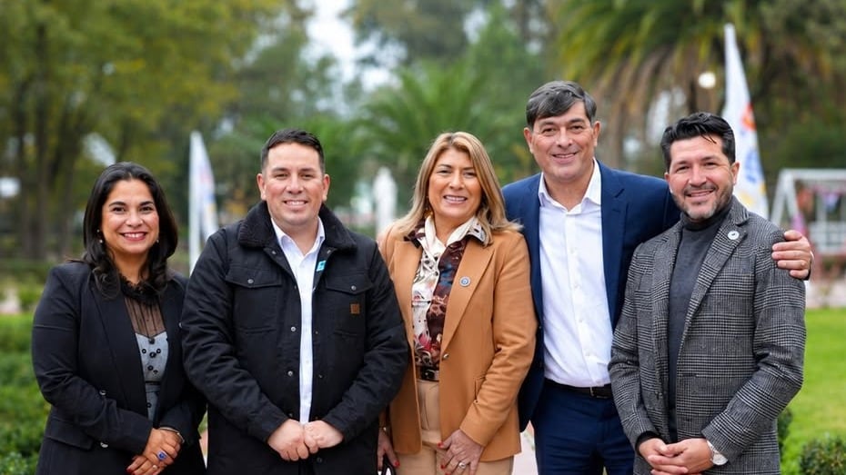 Franco y Zandra Parisi se reunieron con el alcalde de Puente Alto, Matías Toledo