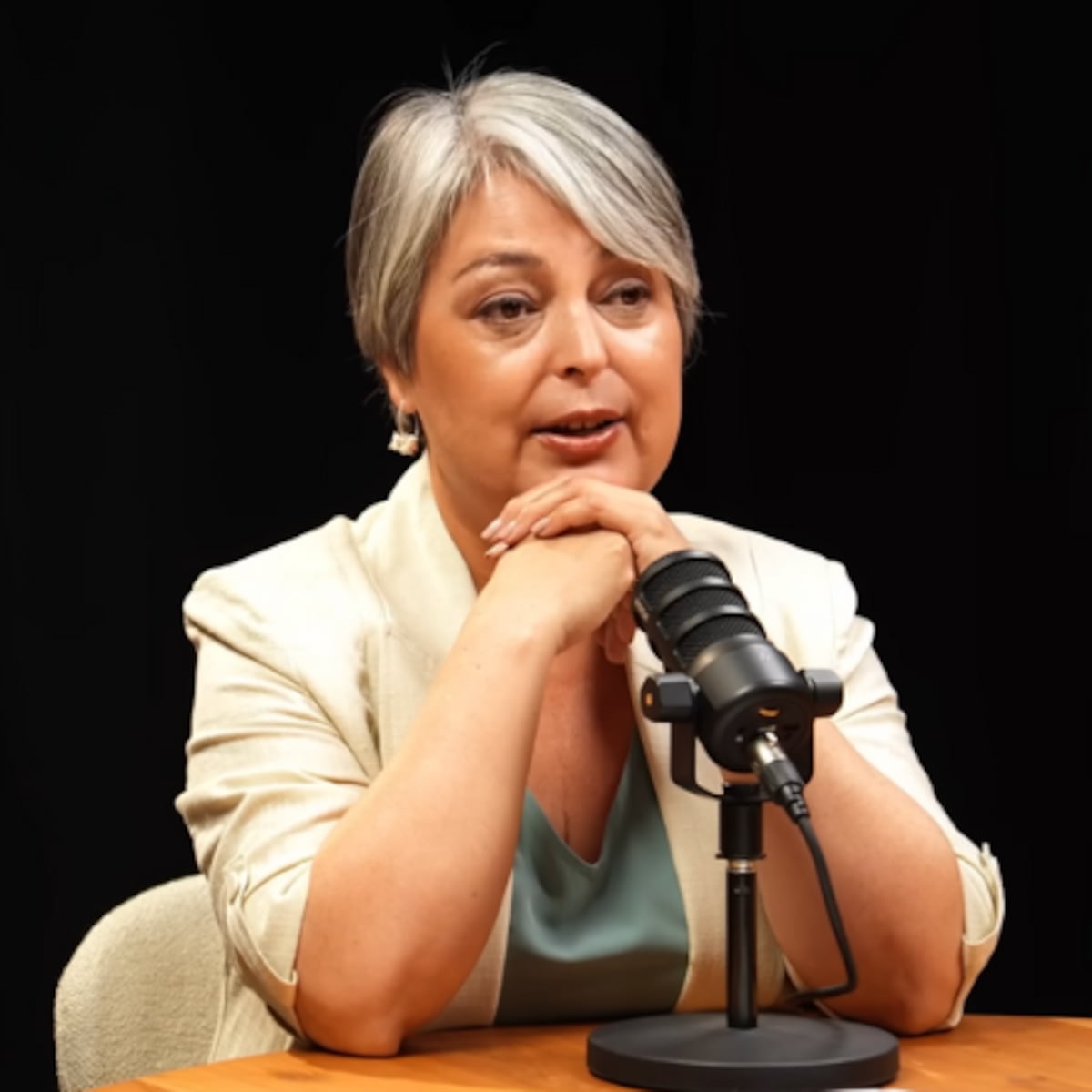 Jeannette Jara revela cómo ha cambiado su vida al ser candidata Jeannette Jara revela cómo ha cambiado su vida al ser candidata