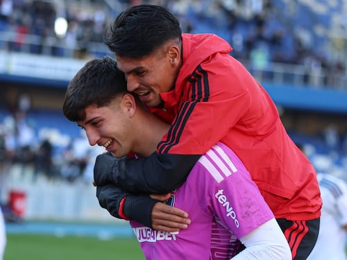 “Respondió y tiene condiciones”: Johnny Herrera elogió a joven figura de Colo Colo tras exitoso debut